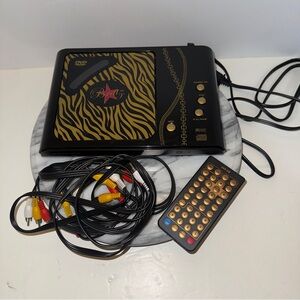 2007 BRATZ DOLL Top Loading DVD Player Model SMB-657 With Remote Tested /Working